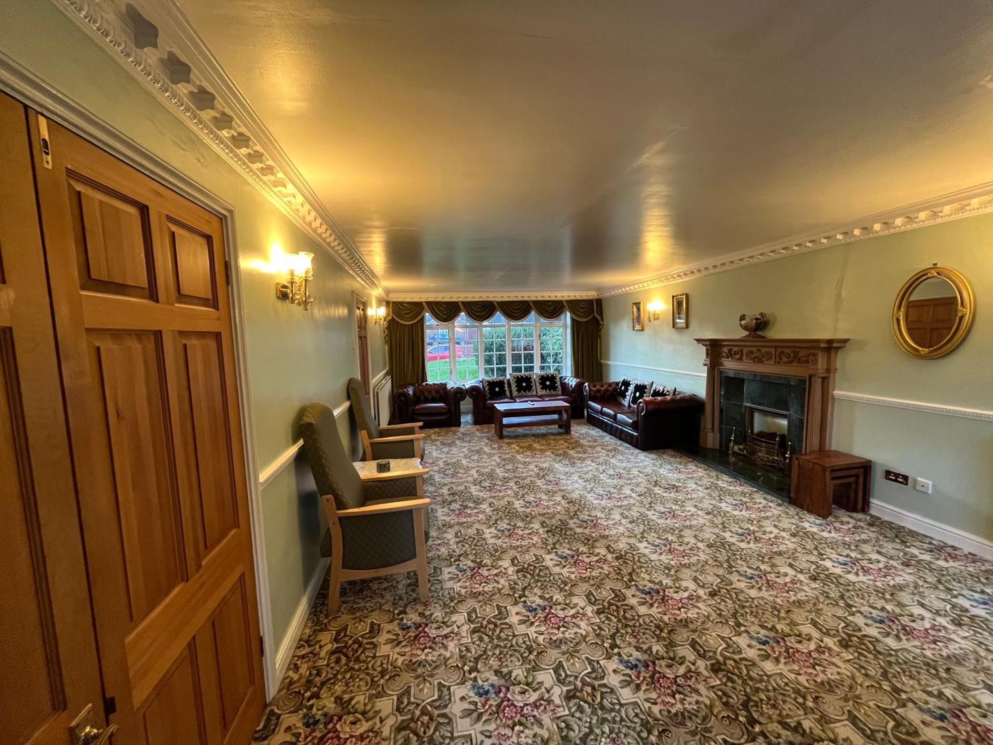 Unwind In Comfort At Cosy Caradus Your 4 Bedroom Home Sweet Home! Birmingham Kültér fotó