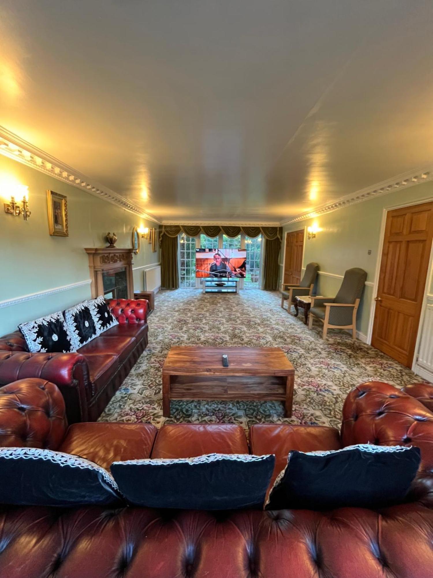 Unwind In Comfort At Cosy Caradus Your 4 Bedroom Home Sweet Home! Birmingham Kültér fotó